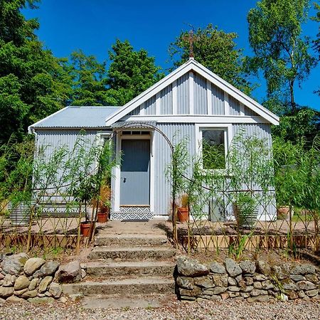 Tin Cabin In Peaceful Angus Glen Glenogil Exterior photo